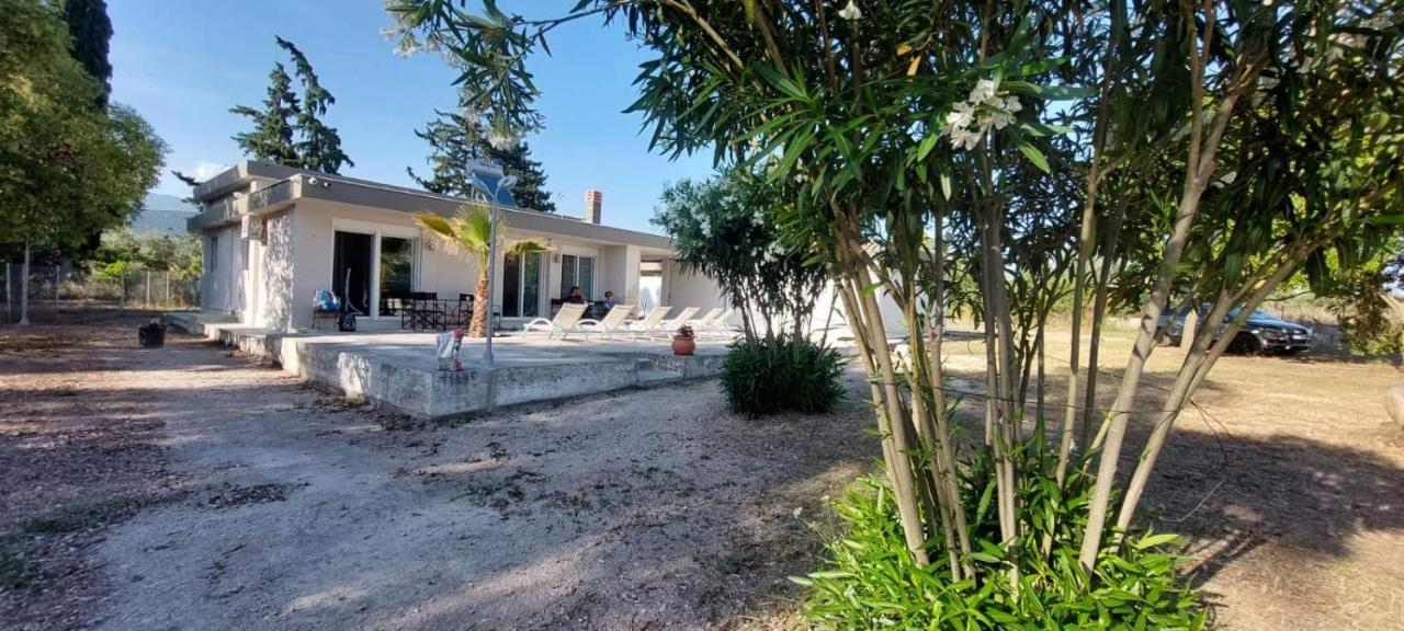 Laguna -house By The *