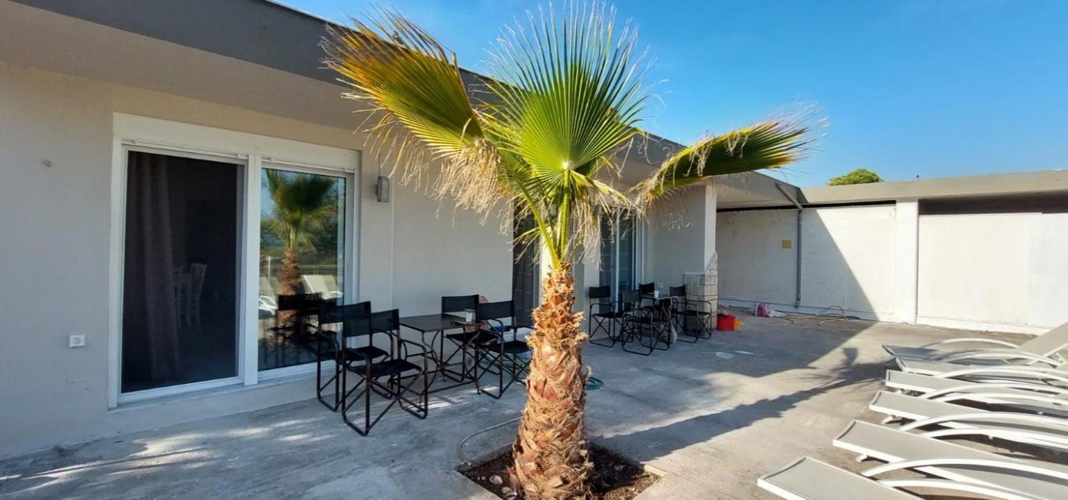 Apartment Laguna -house By The Karavomilos (Central Greece)